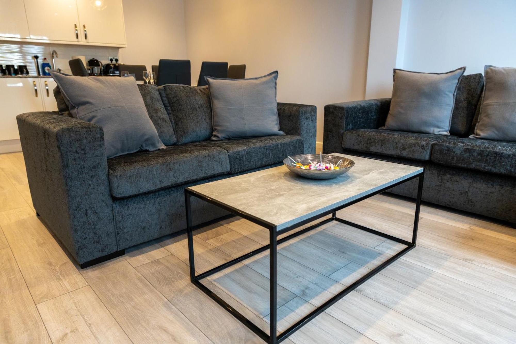 2-bedroom Flats Near Heathrow That Are Cozy Ciean Secure Apartment