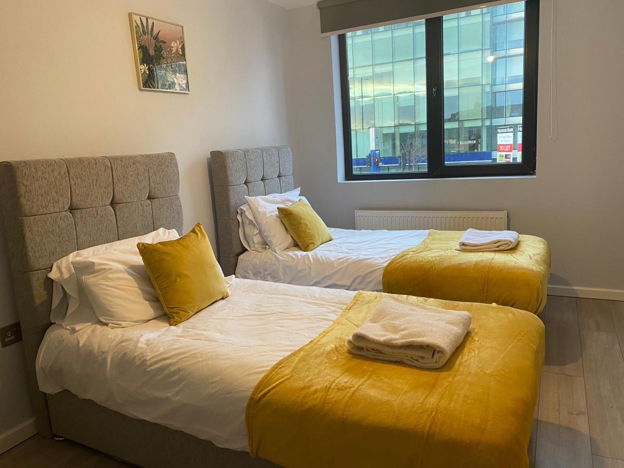 Apartment 2-bedroom Flats Near Heathrow That Are Cozy Ciean Secure Cranford